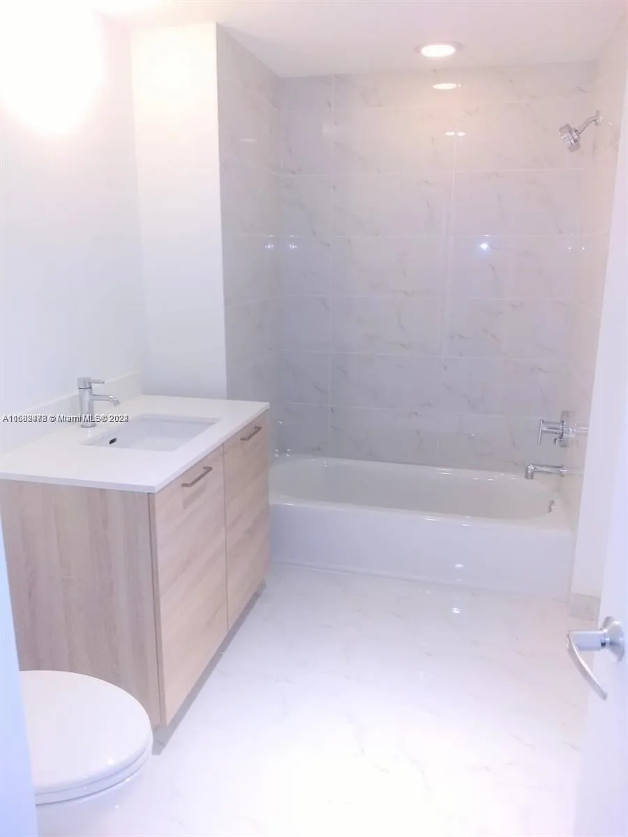 16385 Biscayne Blvd # 2020, North Miami Beach, FL 33160 photo 13