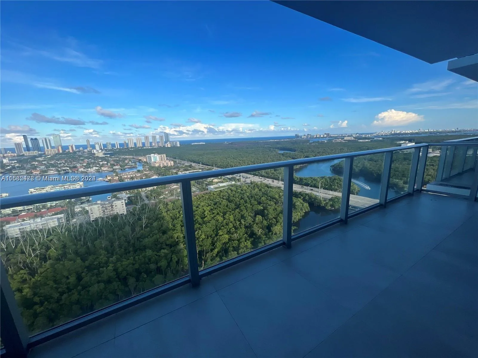 16385 Biscayne Blvd # 2020, North Miami Beach, FL 33160 photo 3