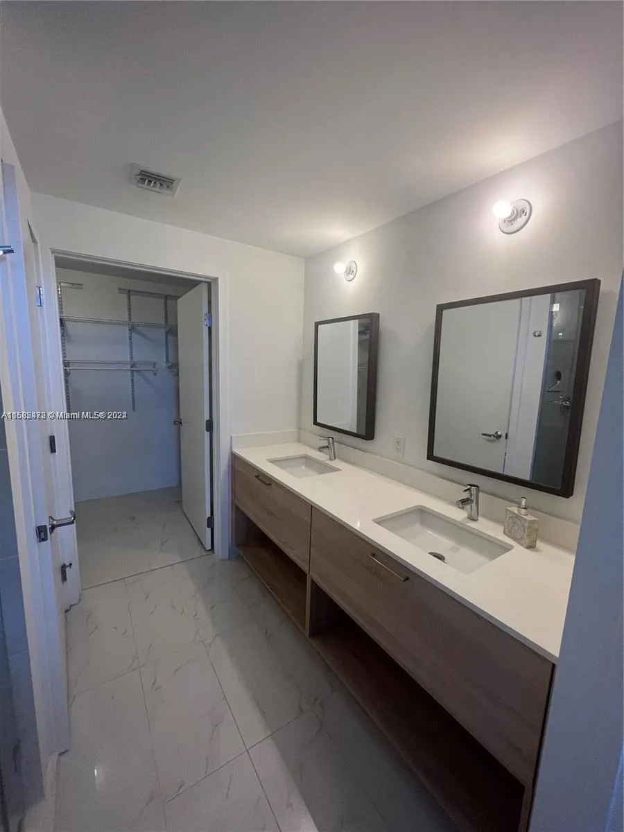 16385 Biscayne Blvd # 2020, North Miami Beach, FL 33160 photo 8