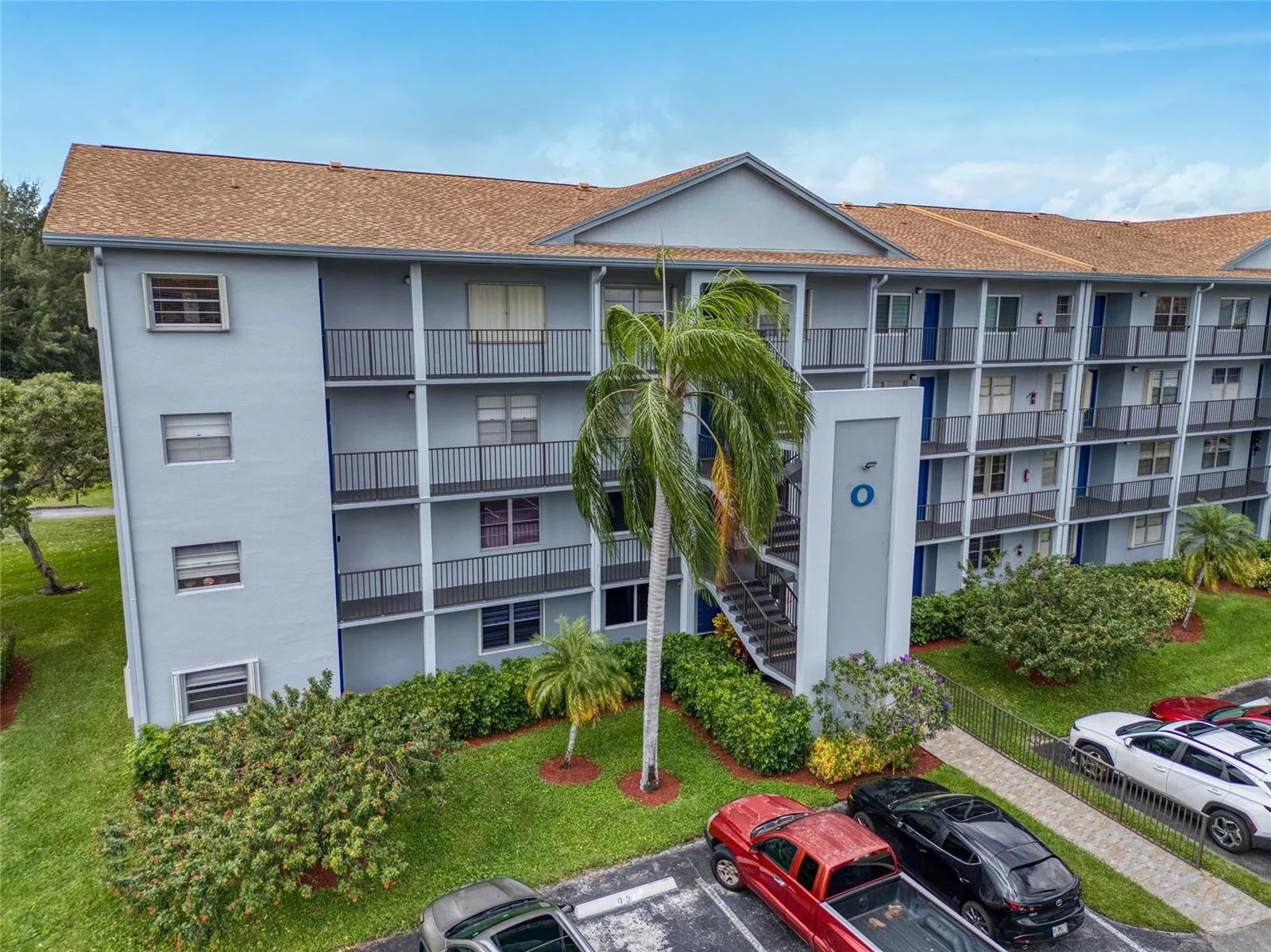 800 SW 125th Way # 202, Pembroke Pines, FL 33027
