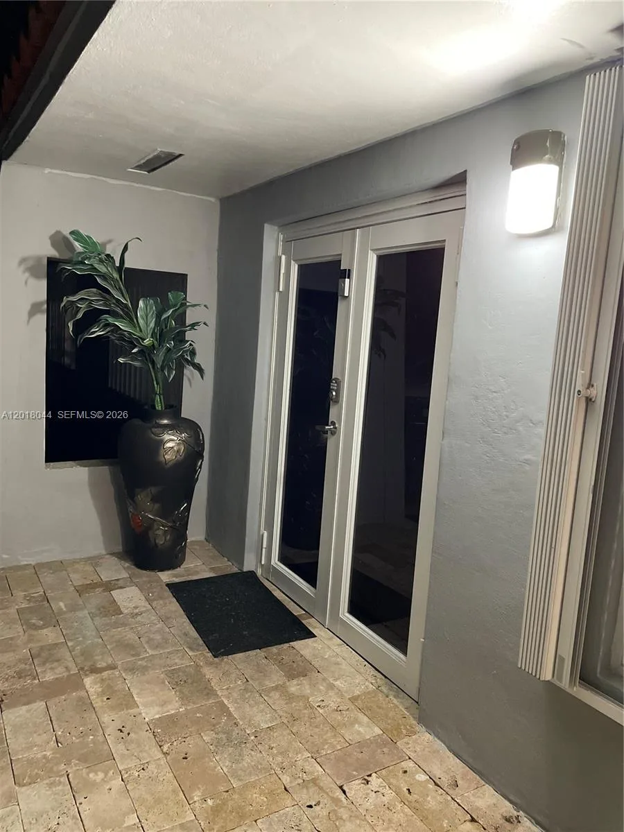 9260 SW 164th St, Palmetto Bay, FL 33157 photo 5