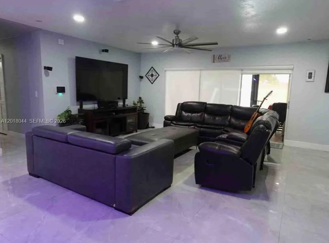 9260 SW 164th St, Palmetto Bay, FL 33157 photo 7