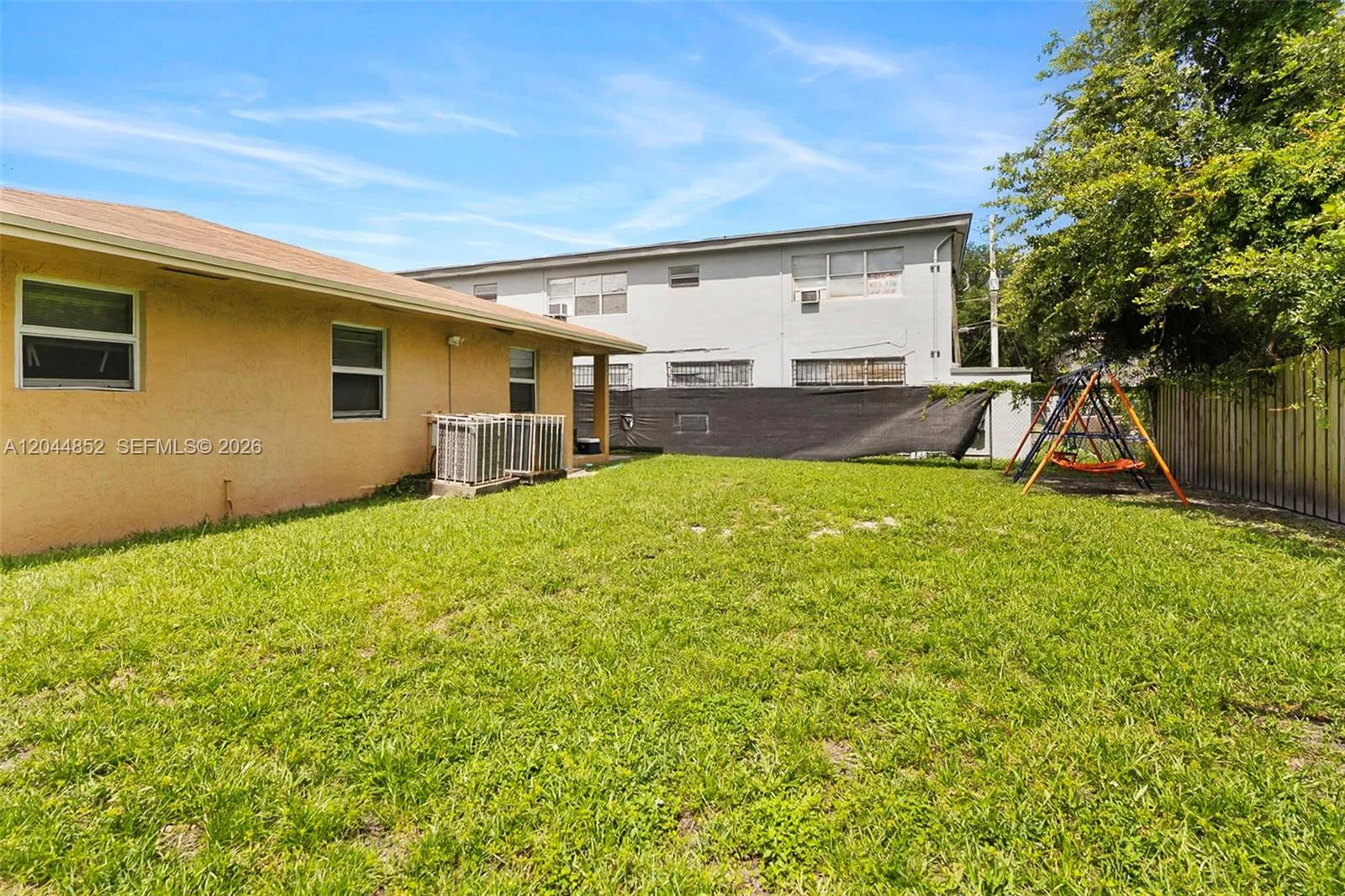 812 NW 70th St, Miami, FL 33150 photo 5