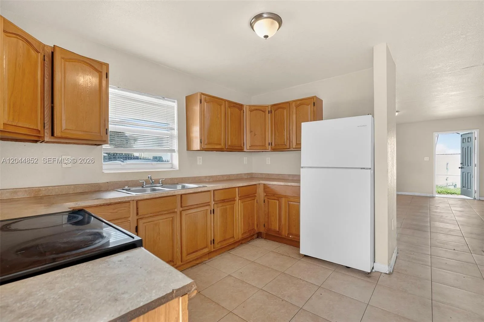 812 NW 70th St, Miami, FL 33150 photo 7