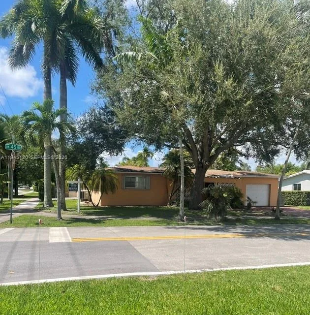 5700 SW 45th Ter, Miami, FL 33155 photo 2