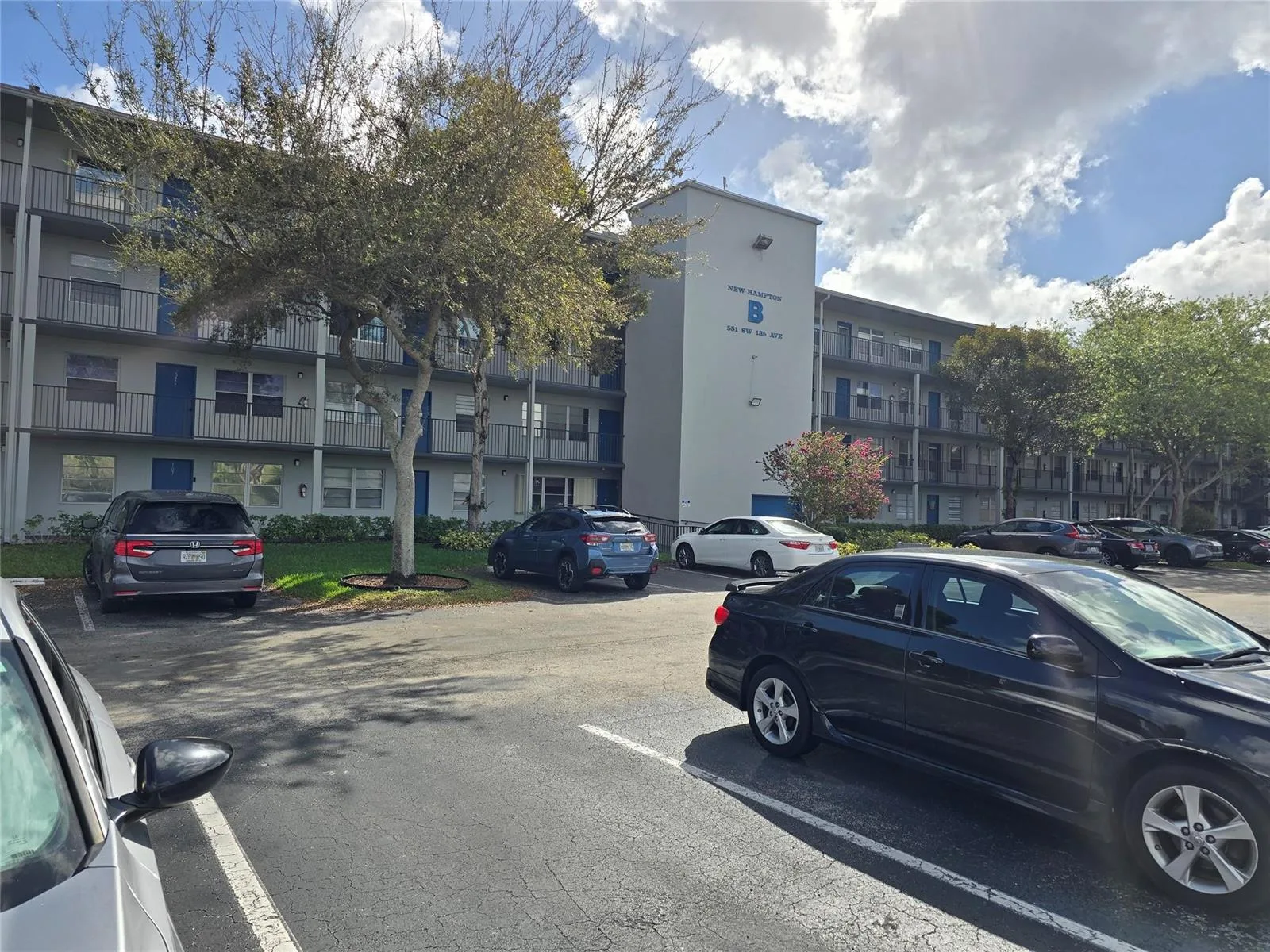 551 SW 135 Avenue # 216b, Pembroke Pines, FL 33027