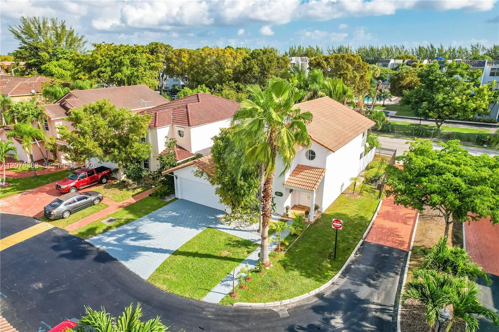 8909 SW 108th Cir Ct, Miami, FL 33176 photo 5
