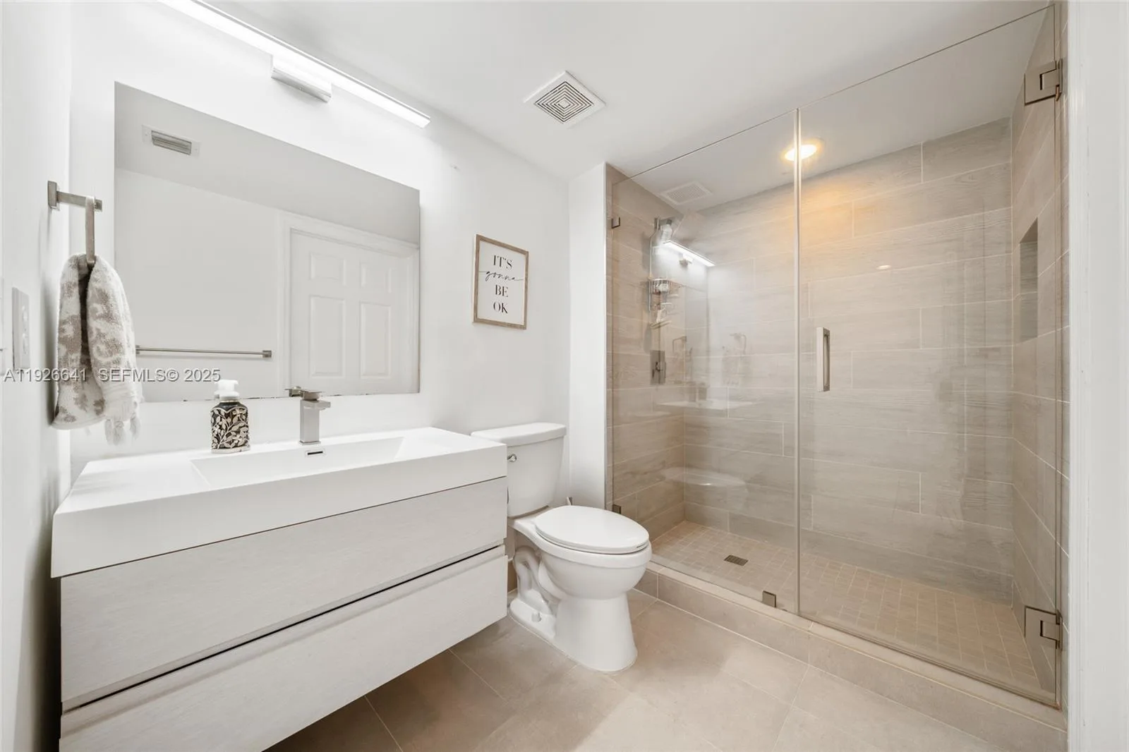 1155 Brickell Bay Dr # 2501, Miami, FL 33131 photo 11