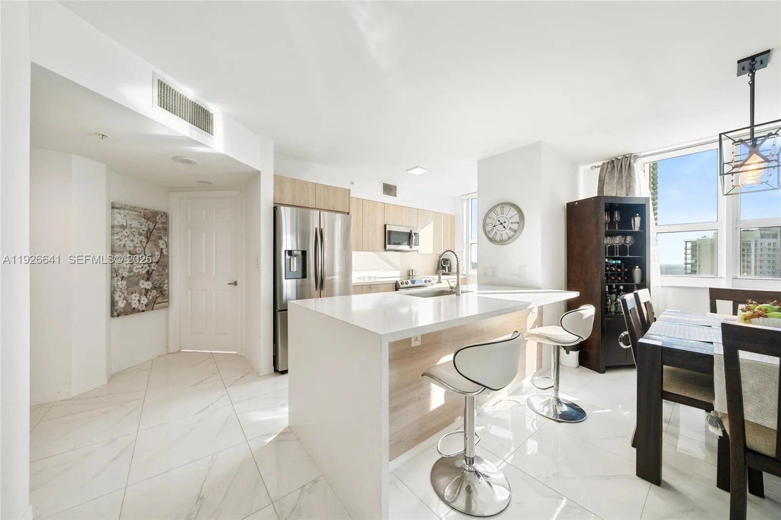 1155 Brickell Bay Dr # 2501, Miami, FL 33131 photo 2