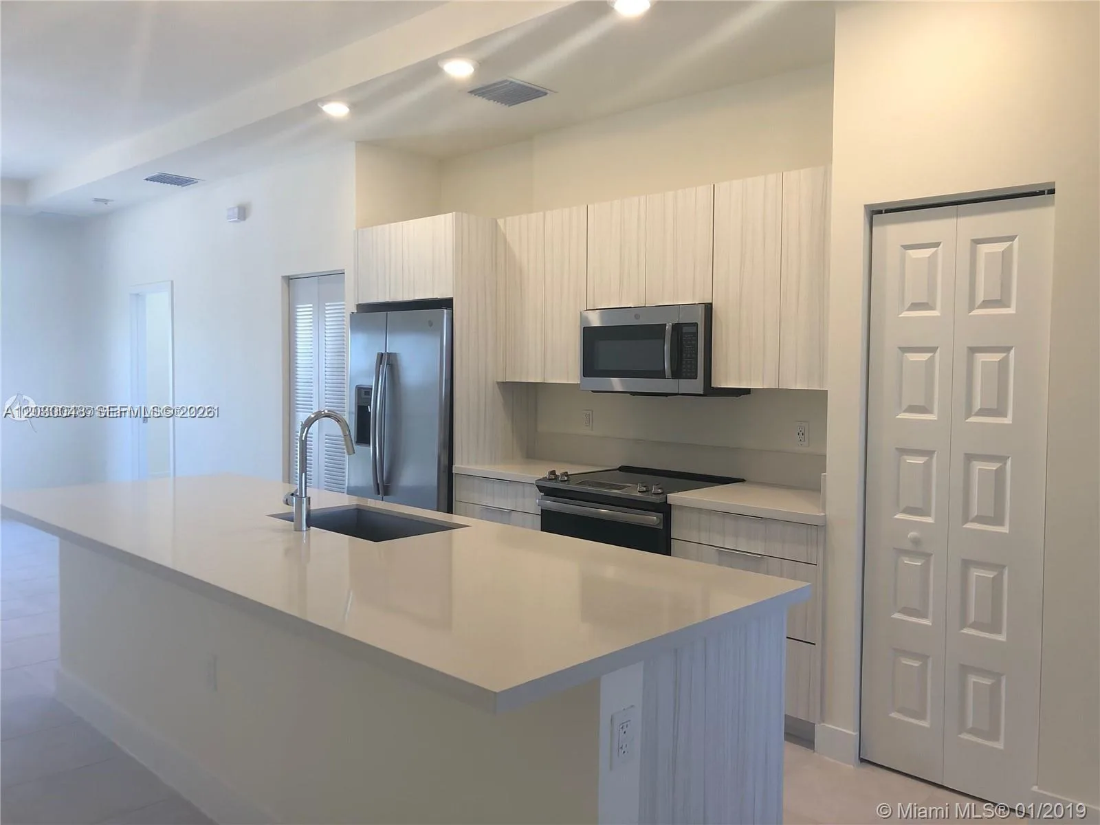 7825 NW 104 AVE # 34, Doral, FL 33178
