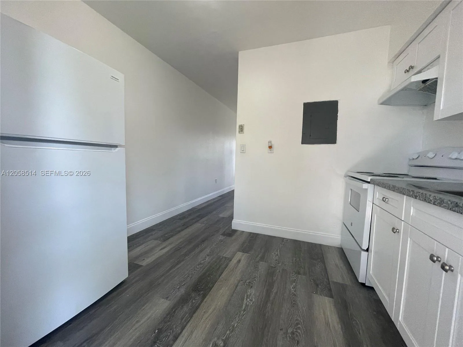 15940 NE 19th Ct # 2, North Miami Beach, FL 33162 photo 4
