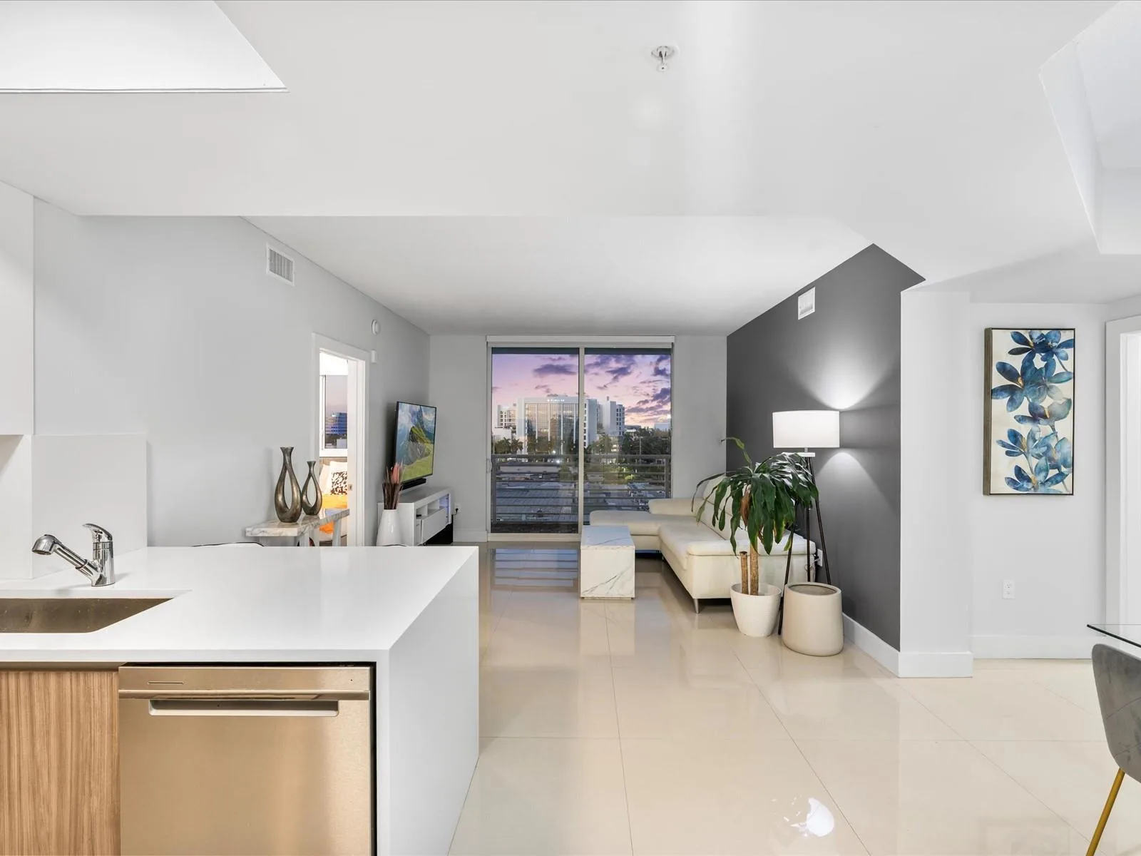 18800 NE 29th Avenue # 704, Aventura, FL 33180