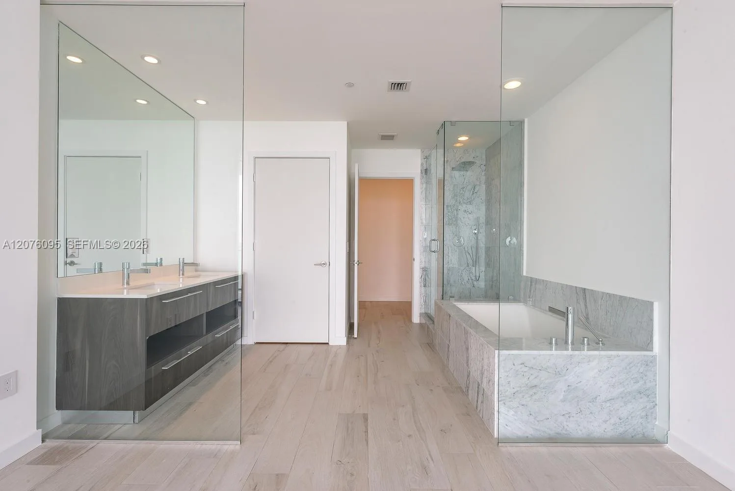 480 NE 31st St # 2101, Miami, FL 33137 photo 13