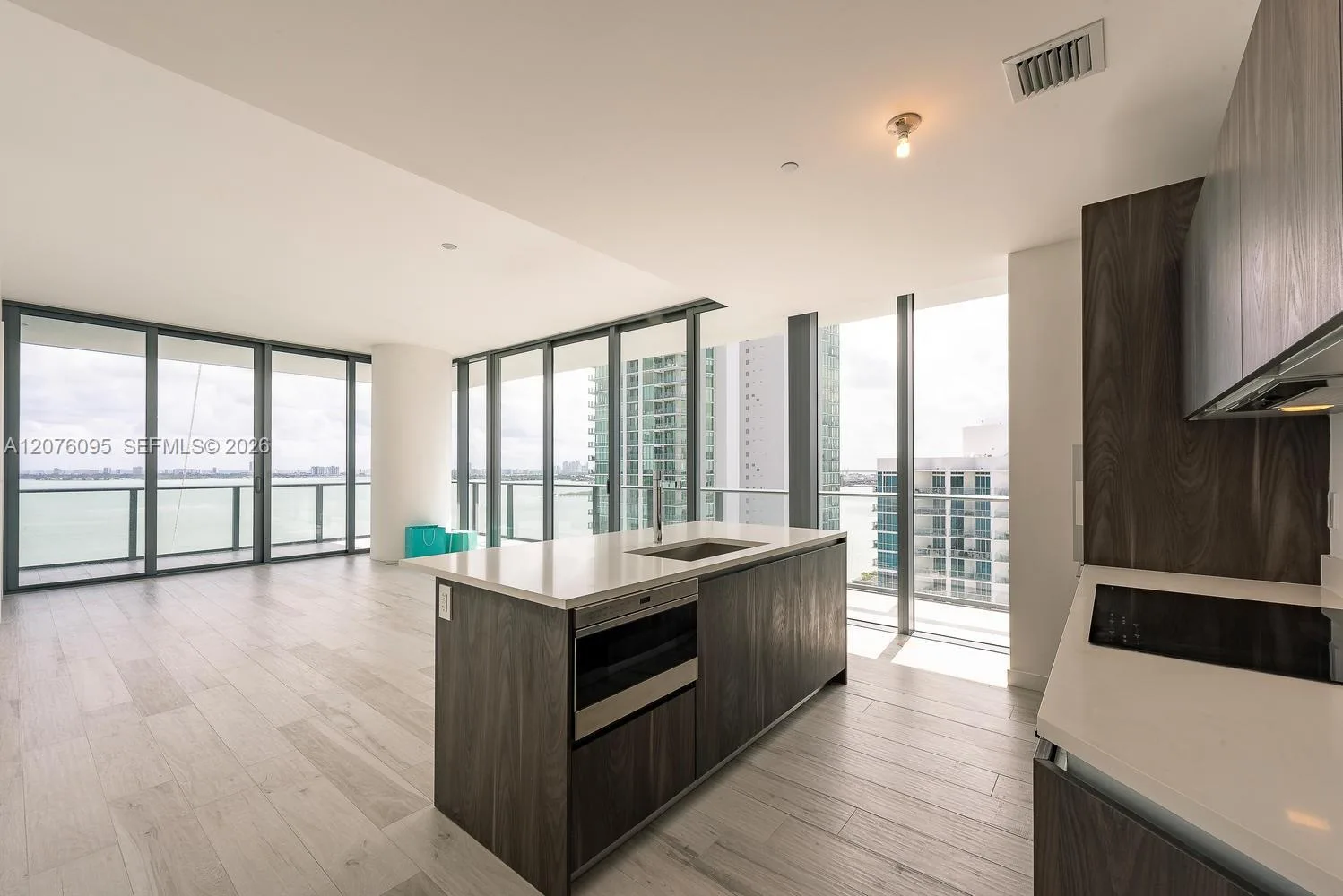 480 NE 31st St # 2101, Miami, FL 33137 photo 4