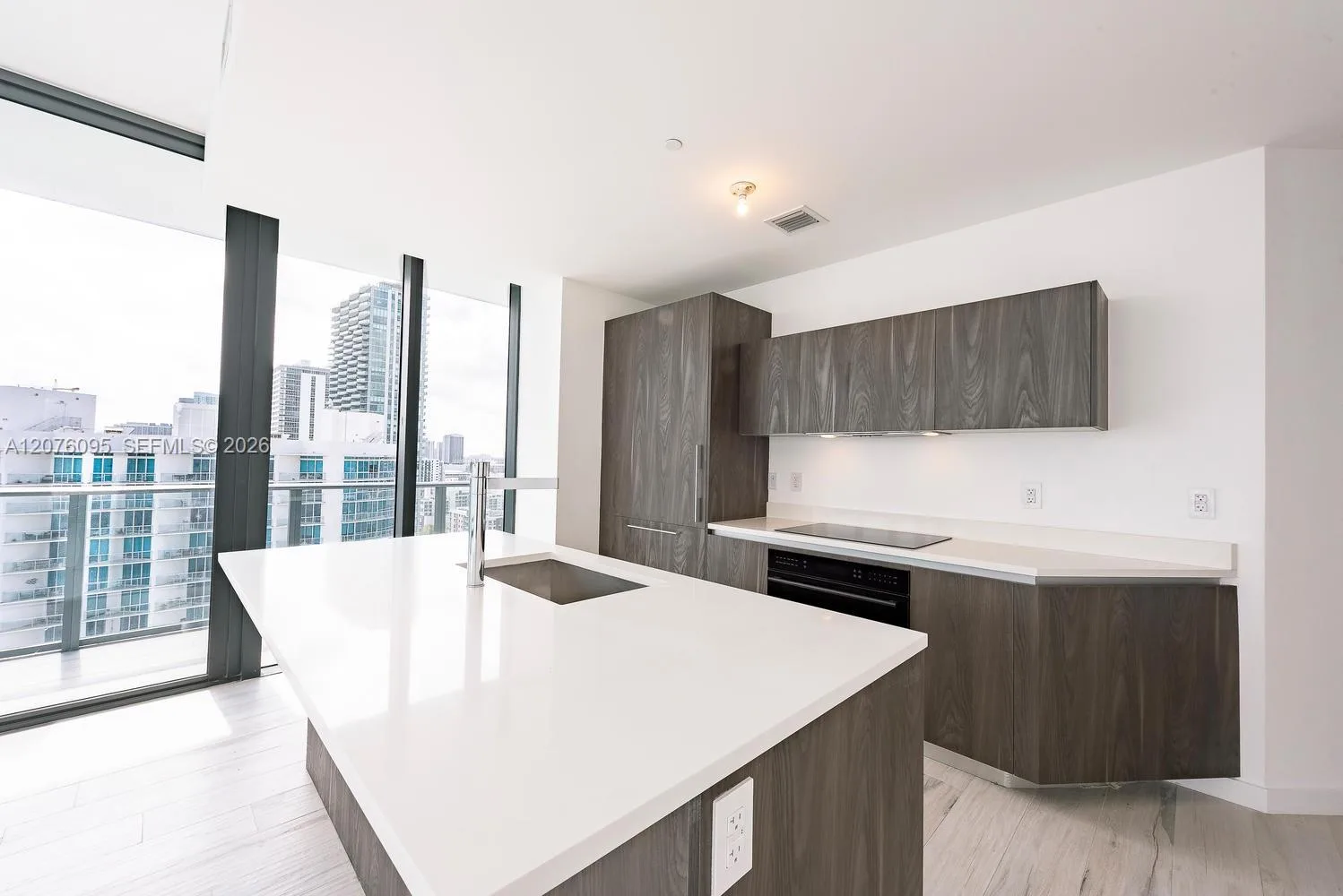 480 NE 31st St # 2101, Miami, FL 33137 photo 5