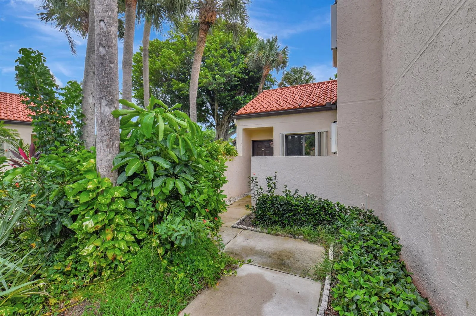 22 Via De Casas Sur # 101, Boynton Beach, FL 33426