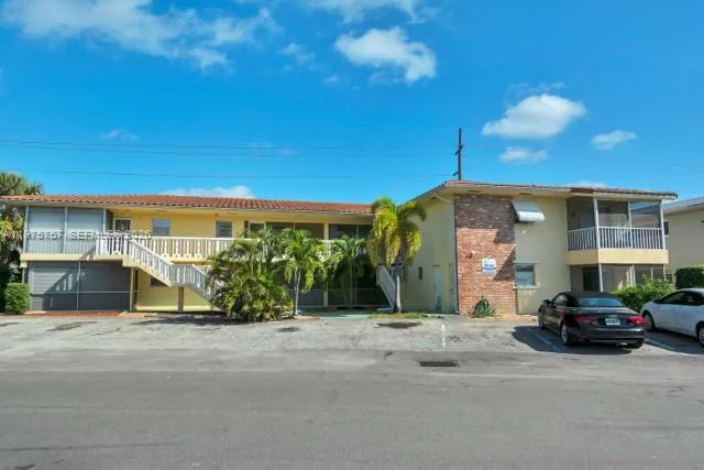 2101 NE 68th St # 103, Fort Lauderdale, FL 33308