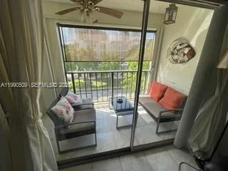 201 178th Dr # 423, Sunny Isles Beach, FL 33160 photo 2