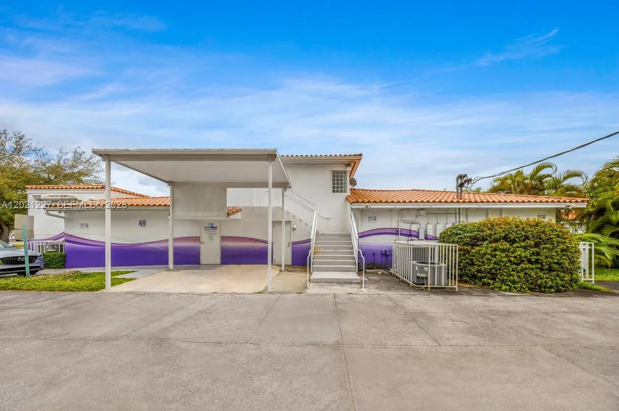 49 W 49TH St, Miami Beach, FL 33012