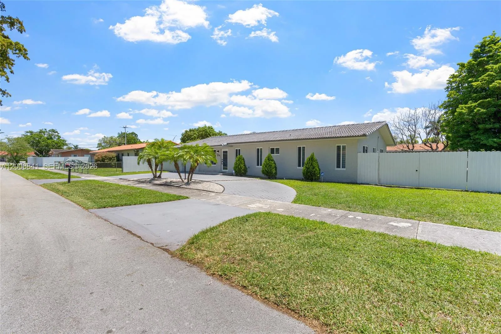12724 SW 33rd Ter, Miami, FL 33175 photo 2