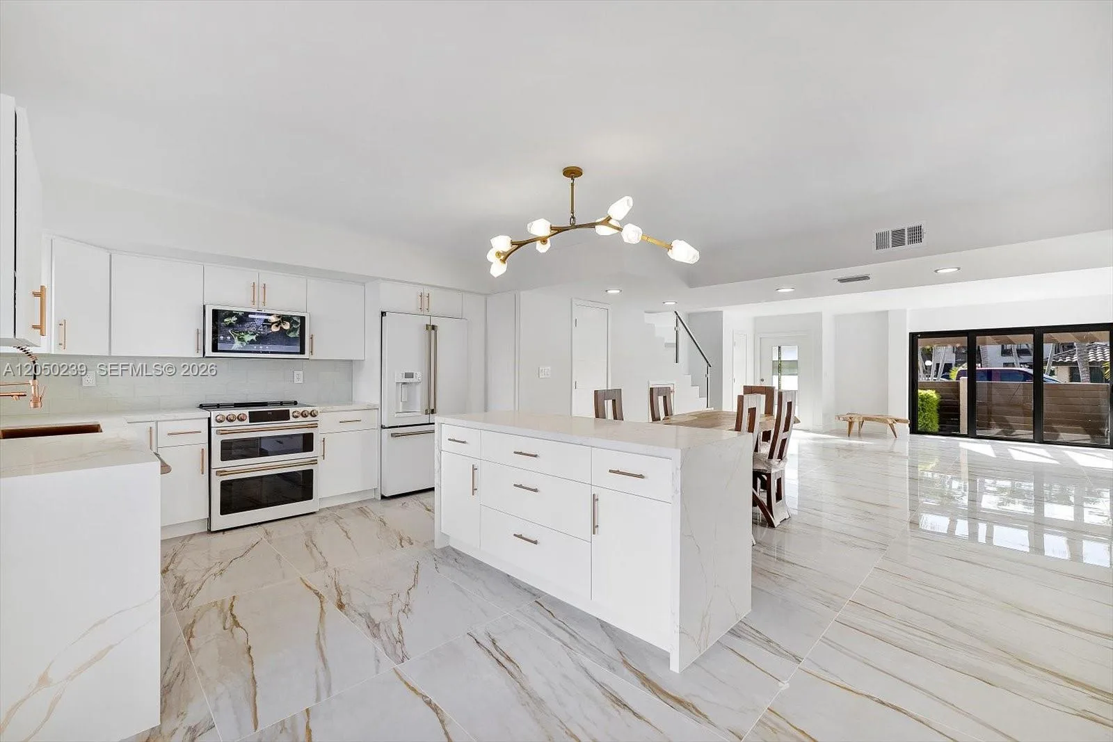 16449 NE 26 Ave # 16, North Miami Beach, FL 33160 photo 2