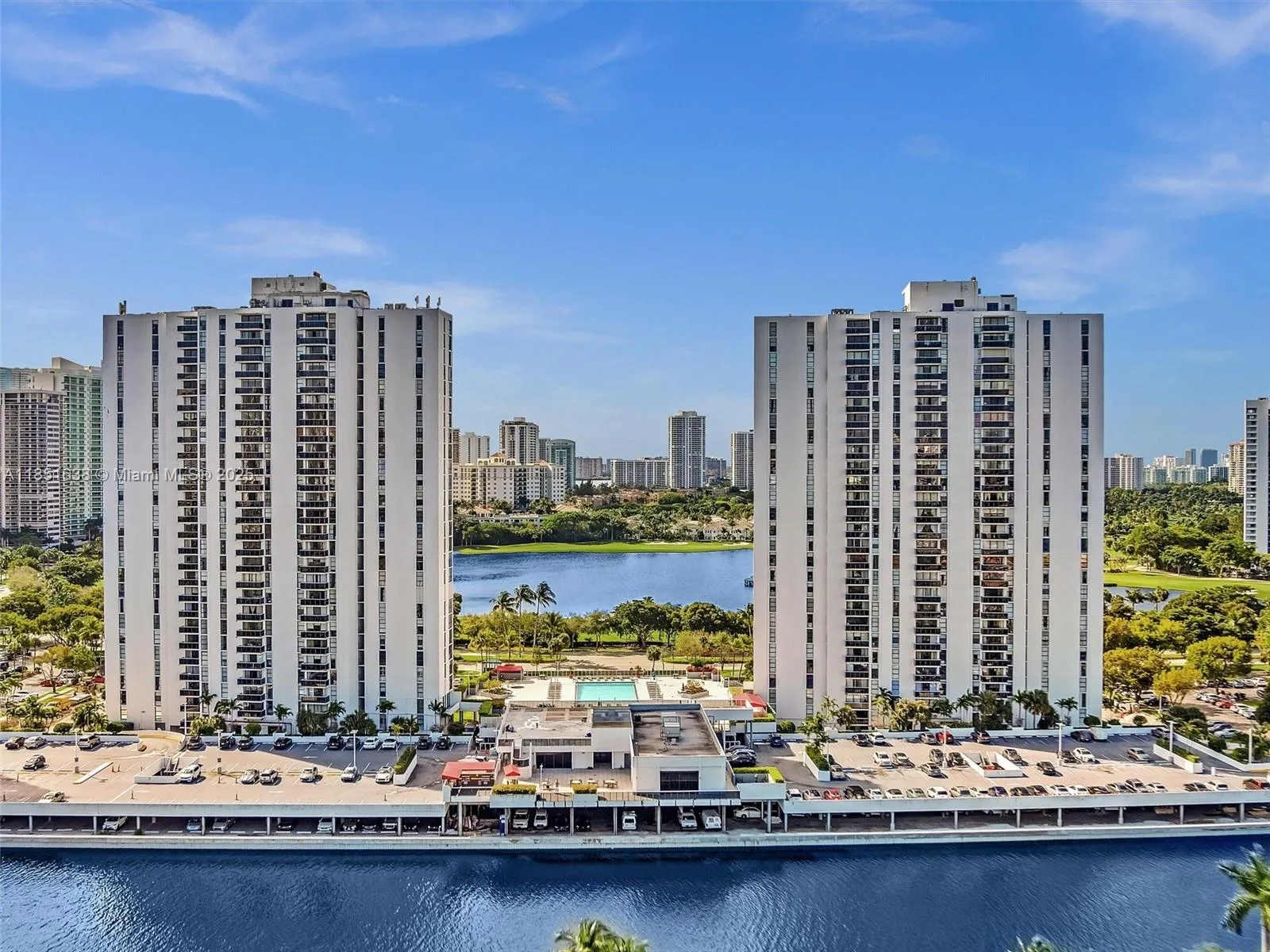 3675 N Country Club Dr # 707, Aventura, FL 33180 photo 2