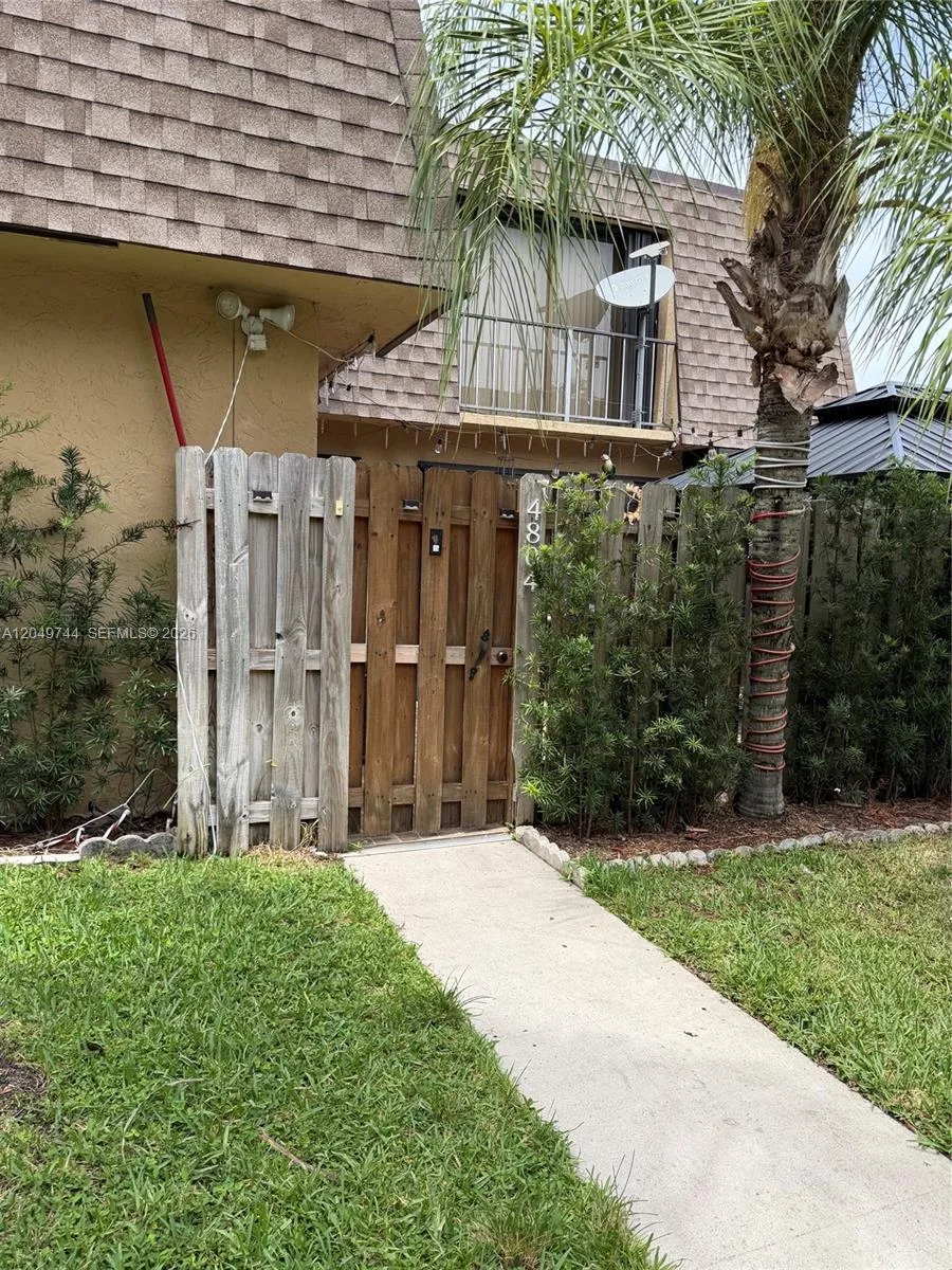 4804 Waterview Cir, Palm Springs, FL 33461 photo 13