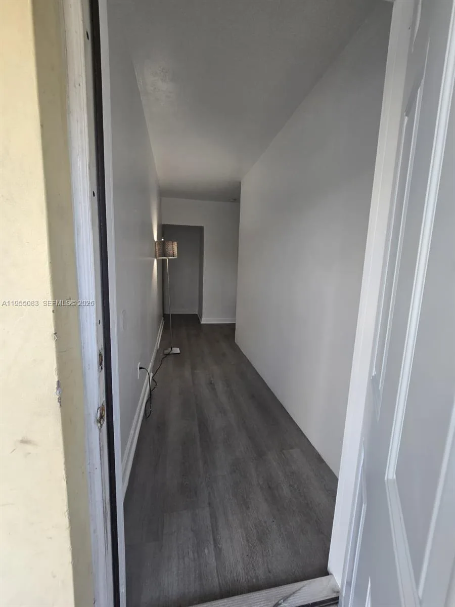 2729 NW 47th St, Miami, FL 33142 photo 2