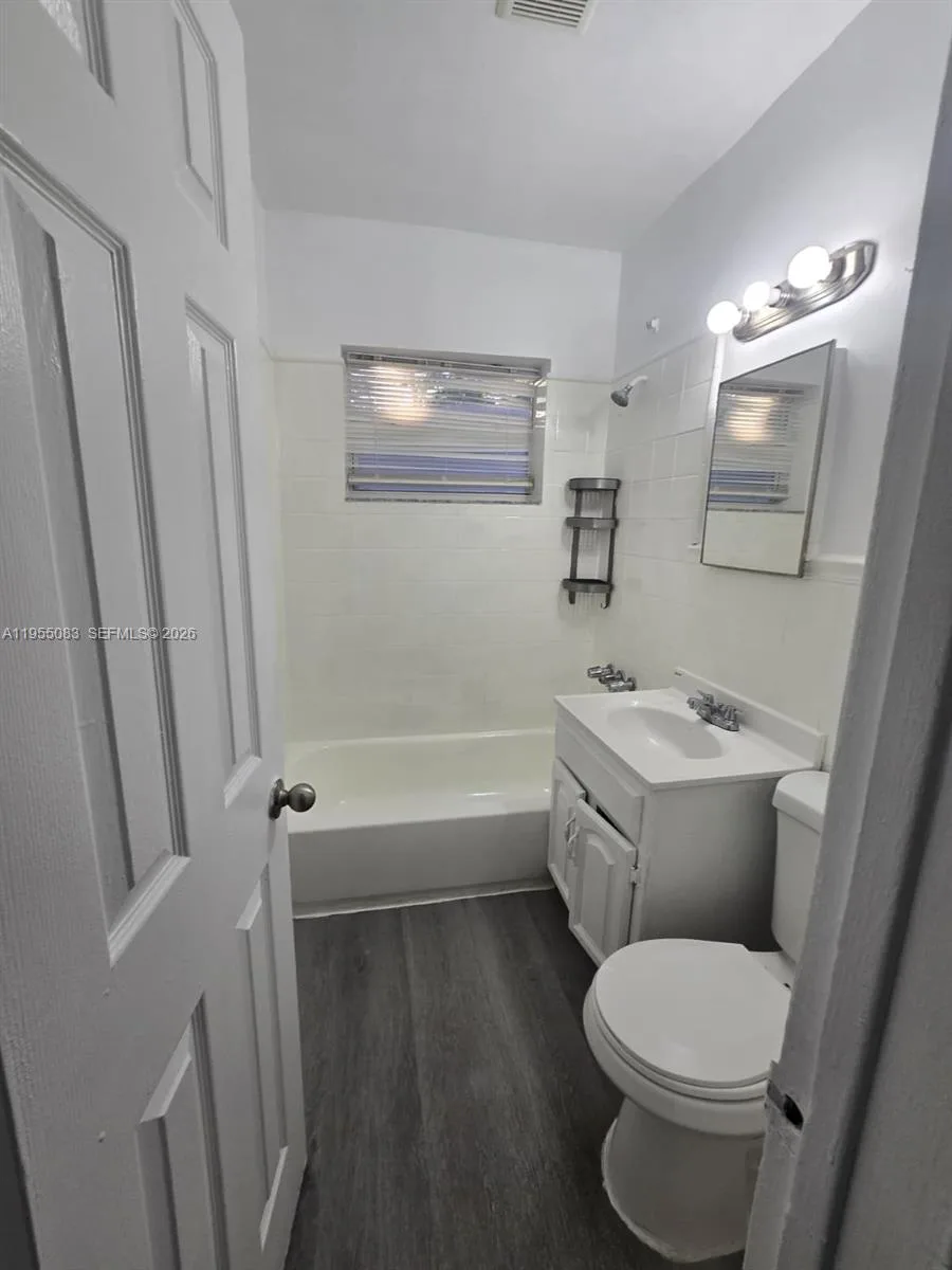 2729 NW 47th St, Miami, FL 33142 photo 6