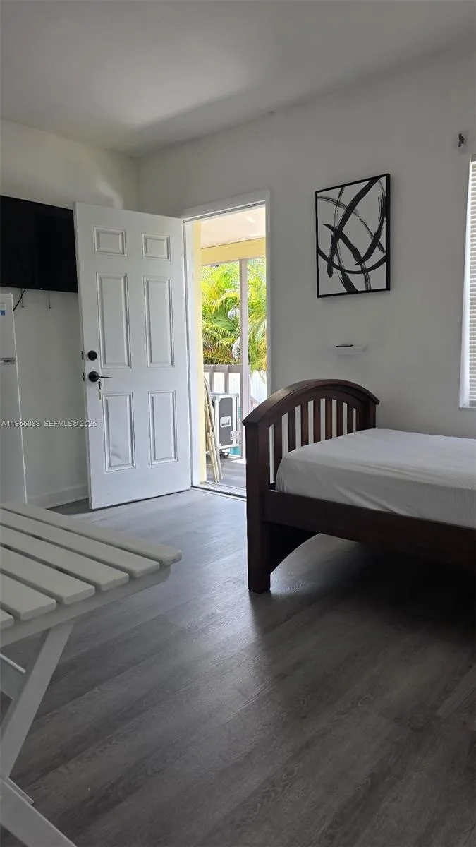 2729 NW 47th St, Miami, FL 33142 photo 8