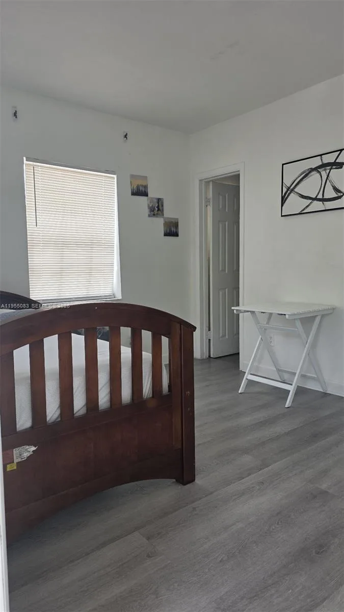 2729 NW 47th St, Miami, FL 33142 photo 9