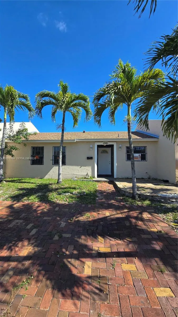 2705 NW 204th Ln, Miami Gardens, FL 33056