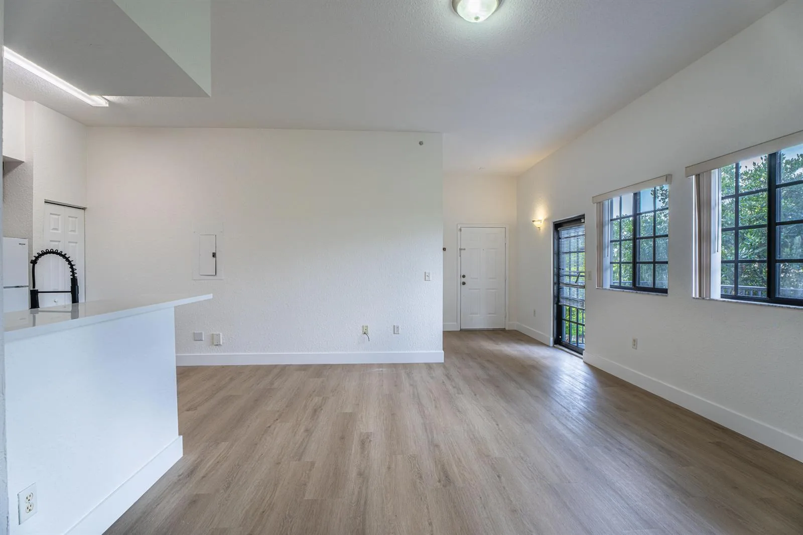 2801 Riverside Drive # 301-s, Coral Springs, FL 33065
