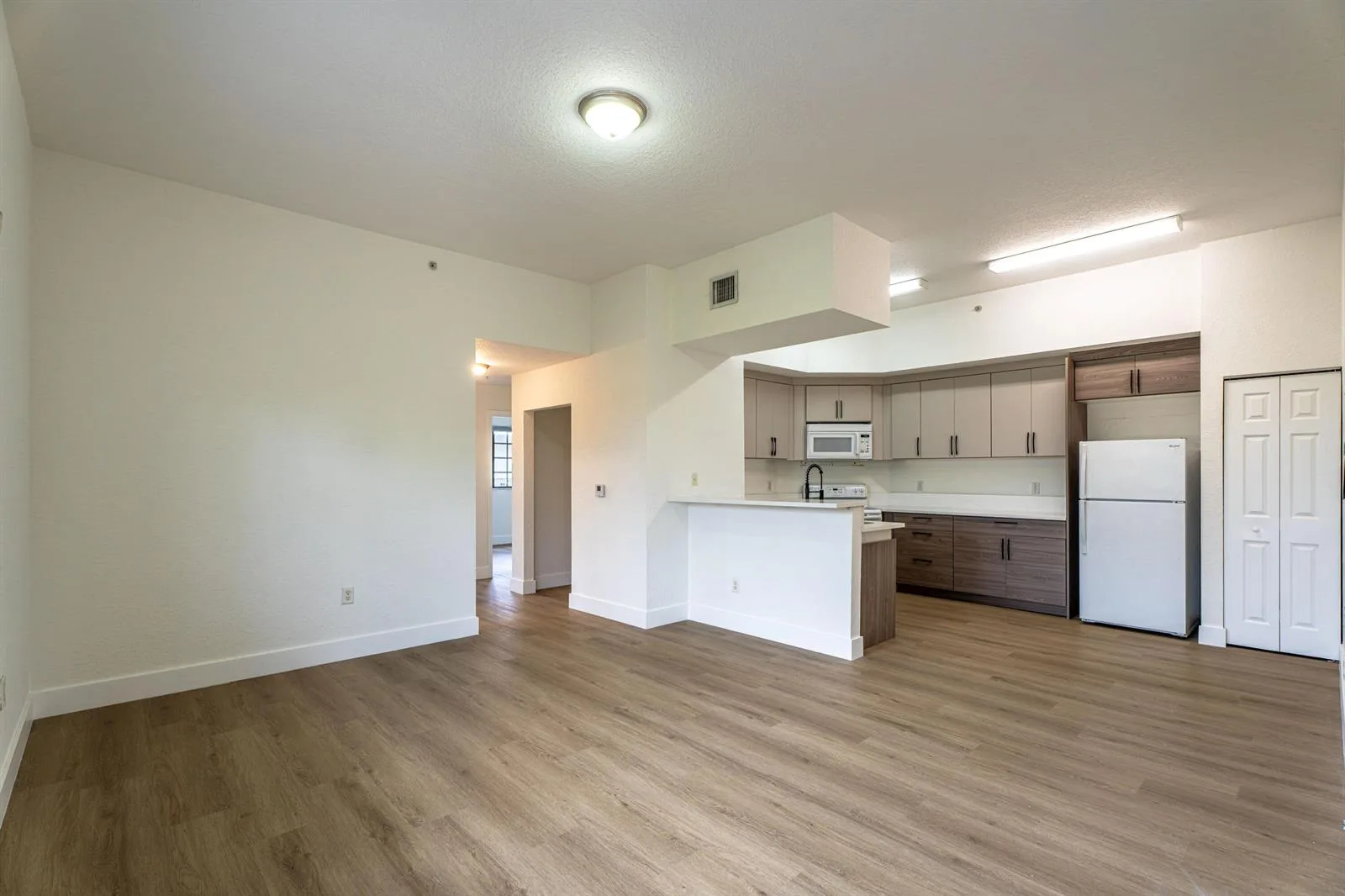 2801 Riverside Drive # 301-s, Coral Springs, FL 33065 photo 2