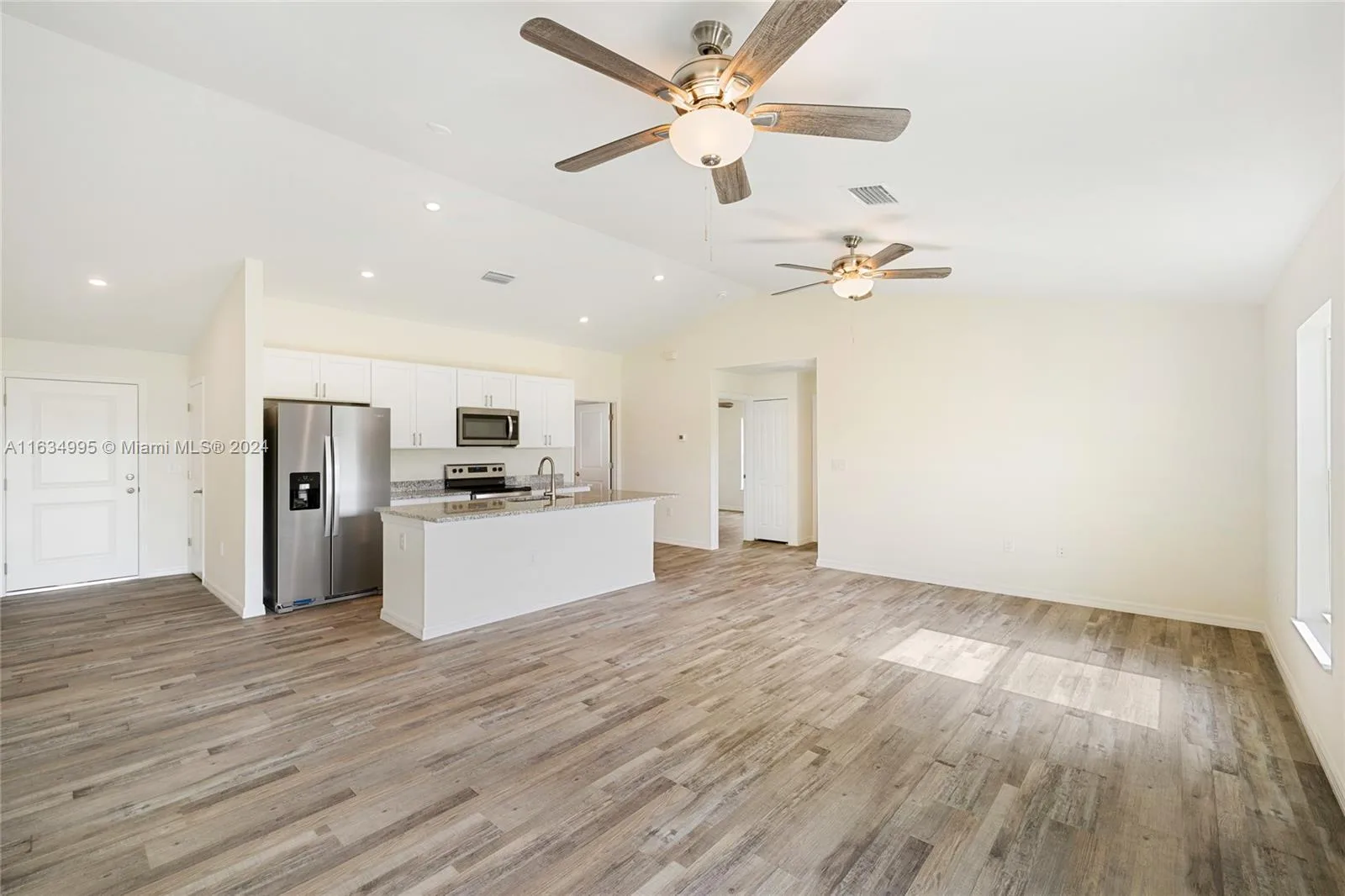 925 5th AVE, Cape Coral, FL 33909 photo 4