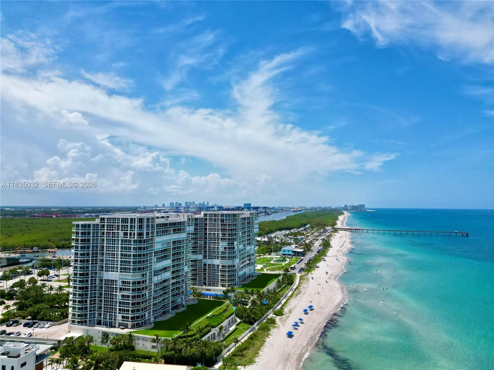6051 N Ocean Dr # 404, Hollywood, FL 33019