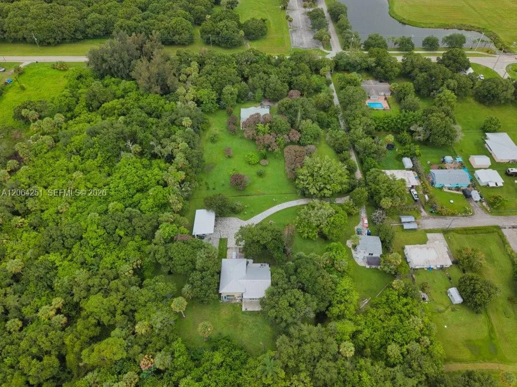 2108 Okeechobee Rd, Fort Pierce, FL 34950 photo 13