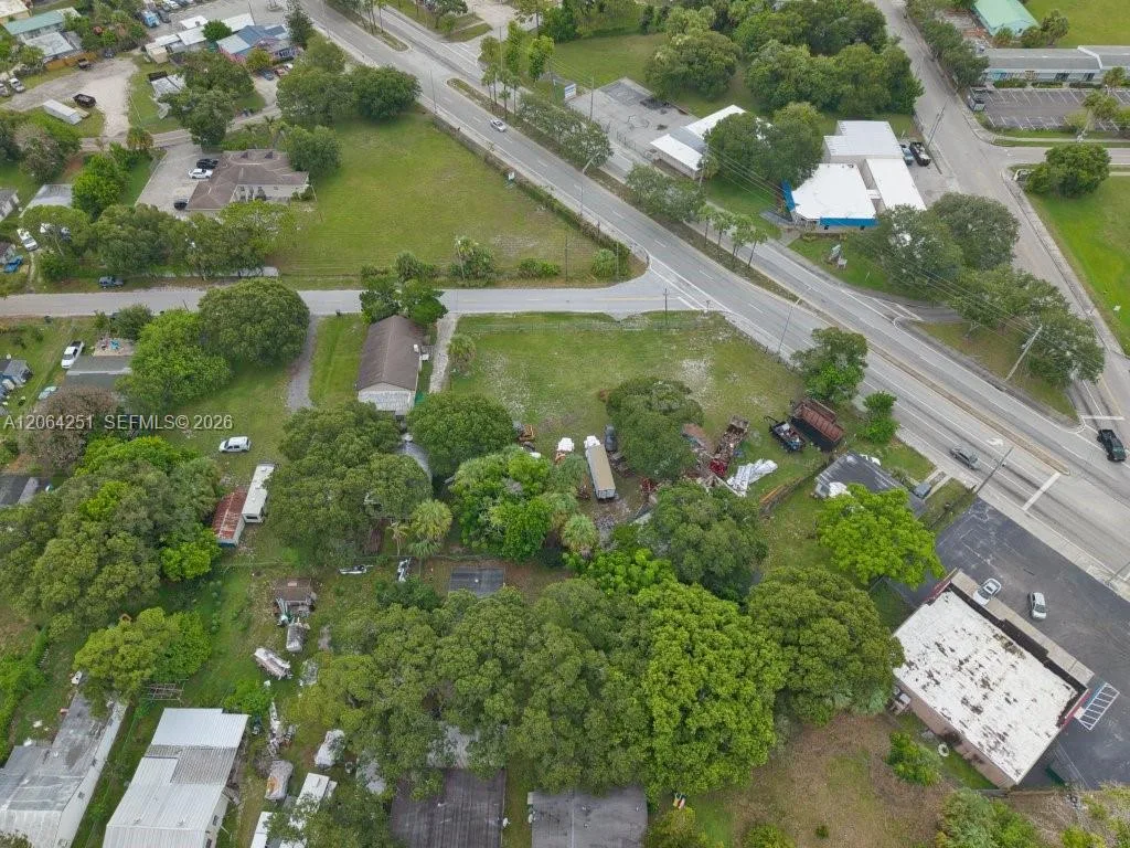 2108 Okeechobee Rd, Fort Pierce, FL 34950 photo 5