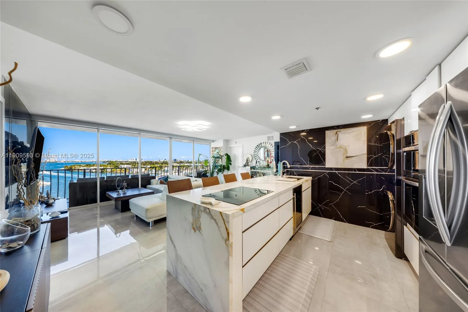 7601 E Treasure Dr # 1216, North Bay Village, FL 33141