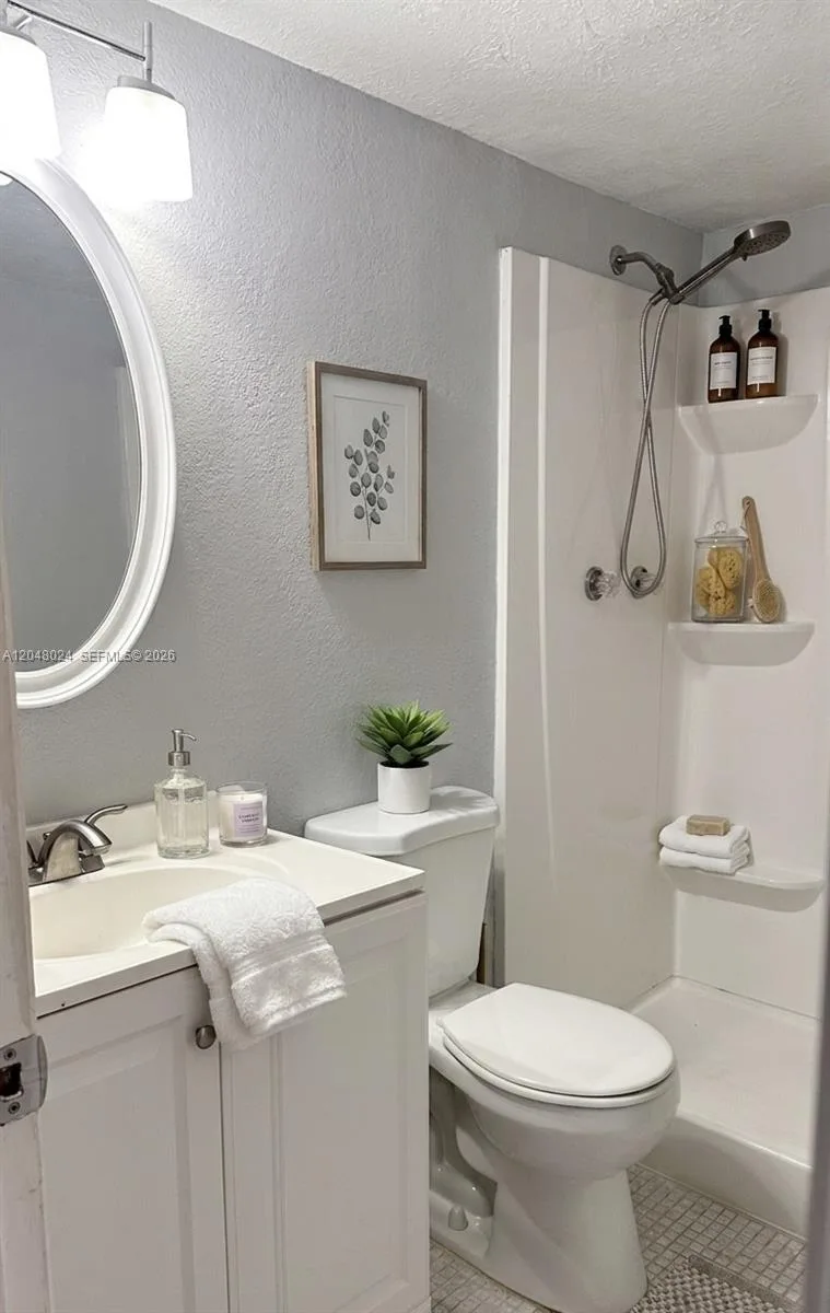 3105 Oakland Shores Dr # J205, Oakland Park, FL 33309 photo 9