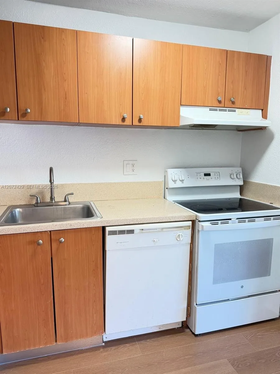 411 Executive Center Dr # 109, West Palm Beach, FL 33401 photo 13