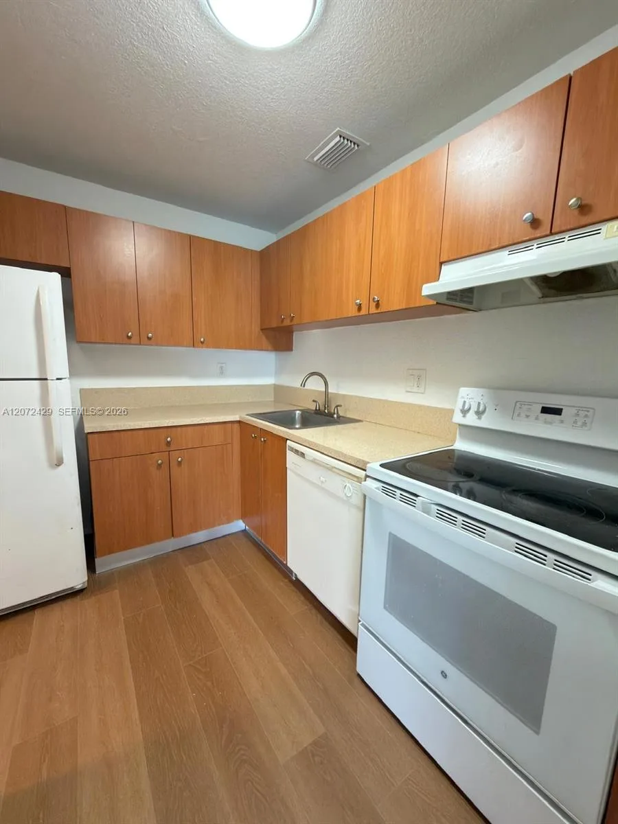 411 Executive Center Dr # 109, West Palm Beach, FL 33401 photo 9