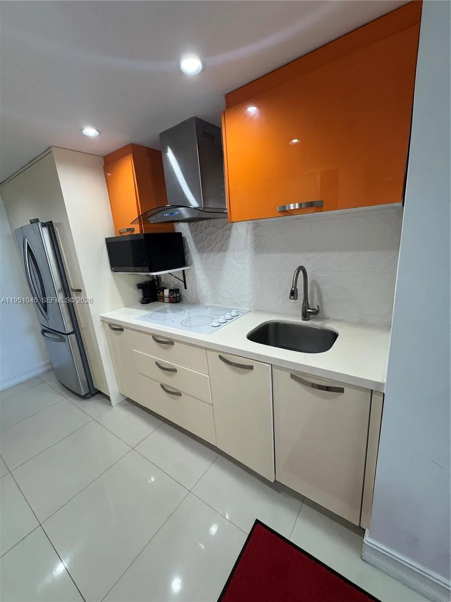 19201 Collins Ave # 1130, Sunny Isles Beach, FL 33160 photo 4