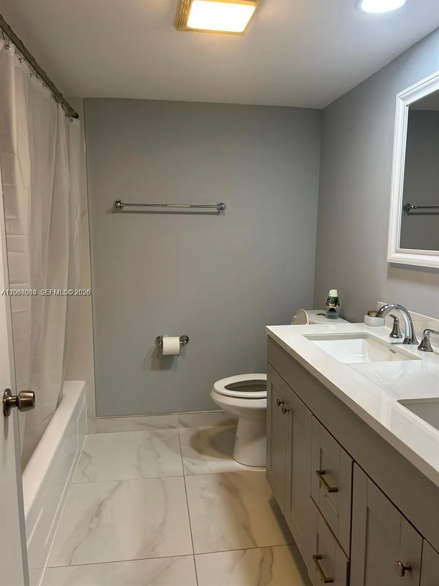230 Lakeview Dr # 209, Weston, FL 33326 photo 4