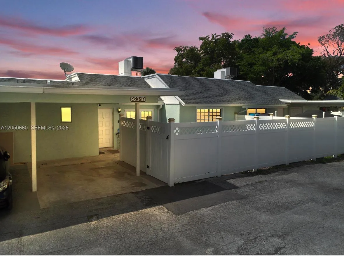 9234 SW 5th St # B, Boca Raton, FL 33428 photo 6