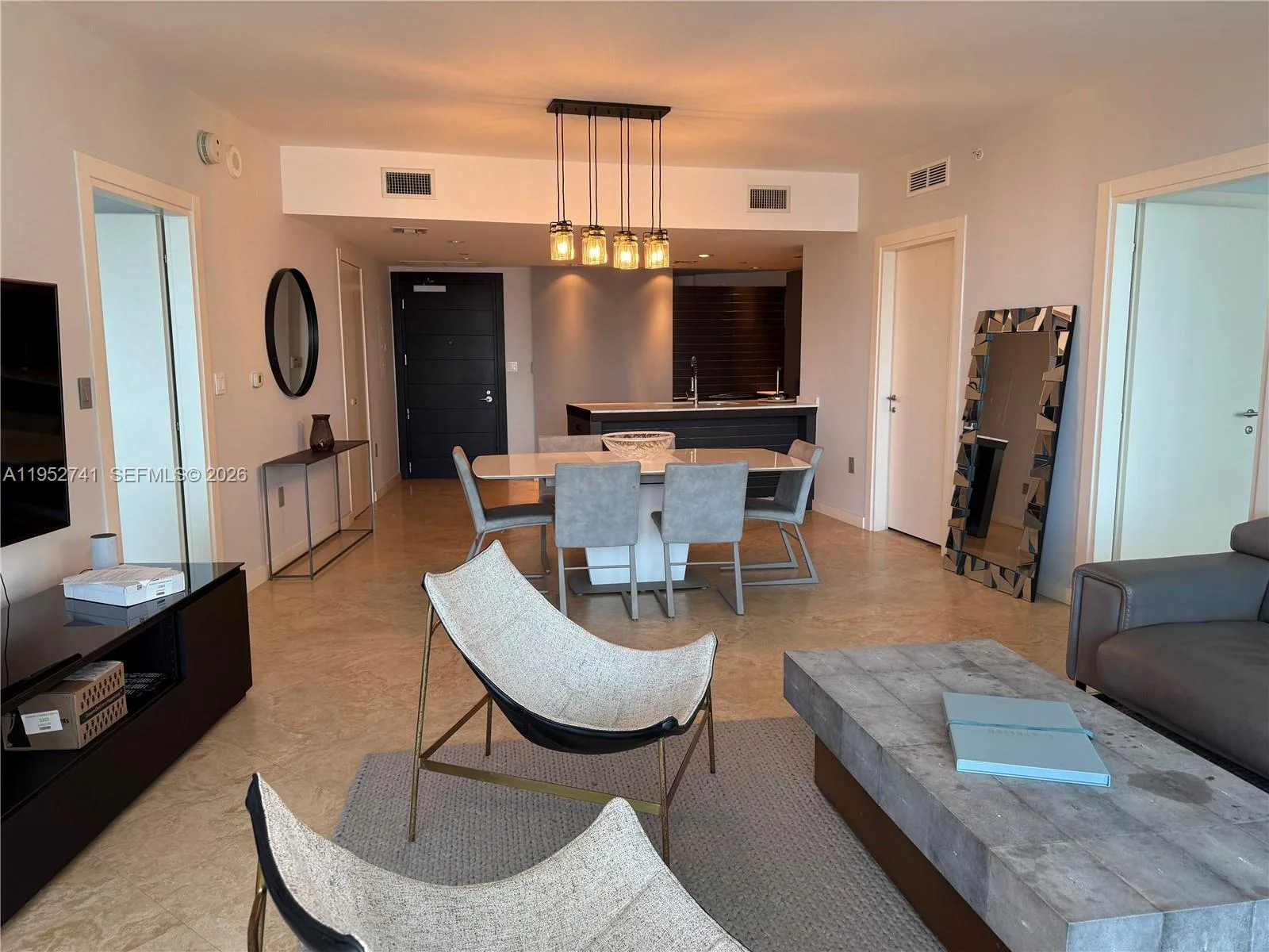 200 Biscayne Boulevard Way # 3303, Miami, FL 33131 photo 2