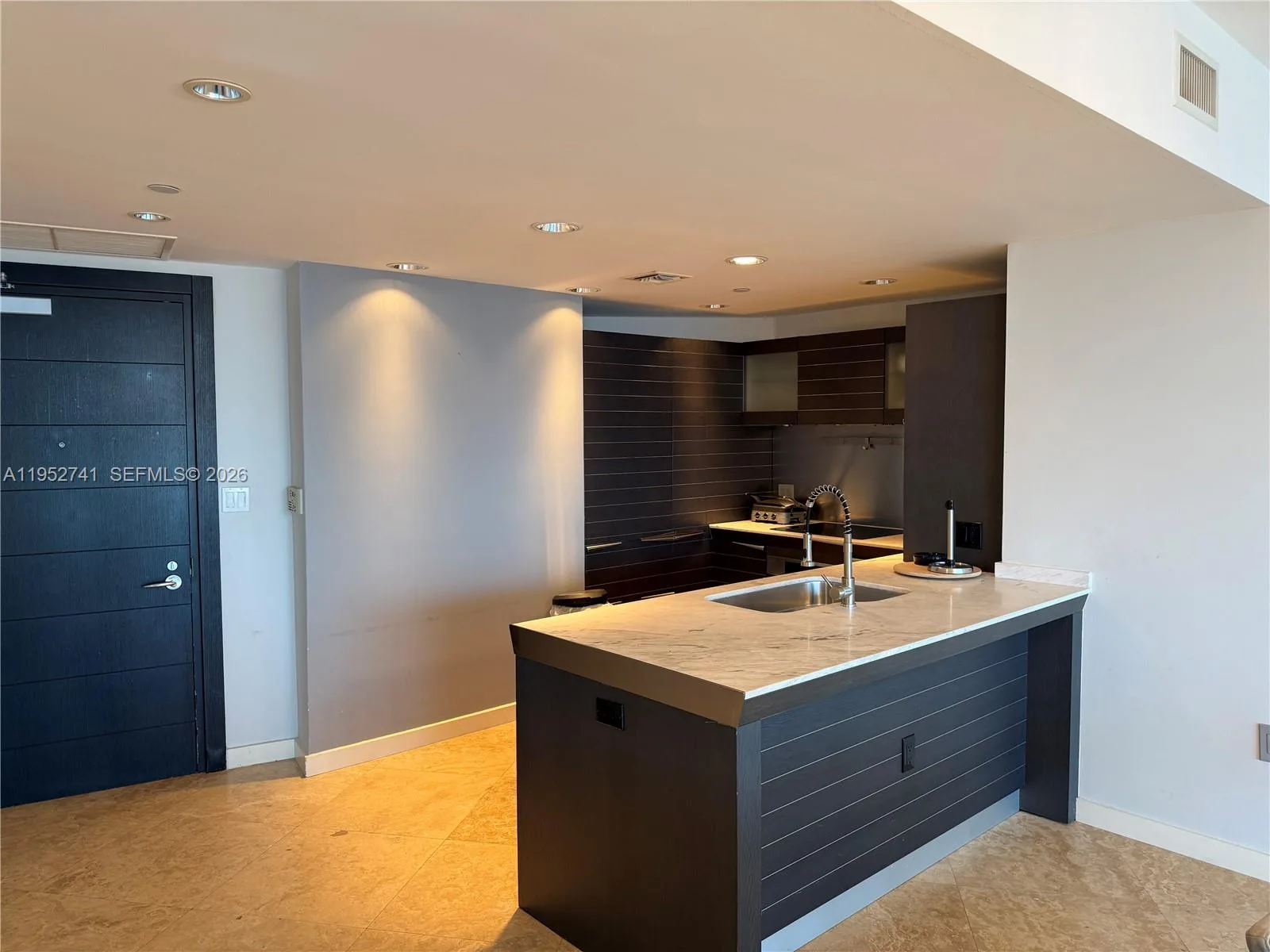 200 Biscayne Boulevard Way # 3303, Miami, FL 33131 photo 5