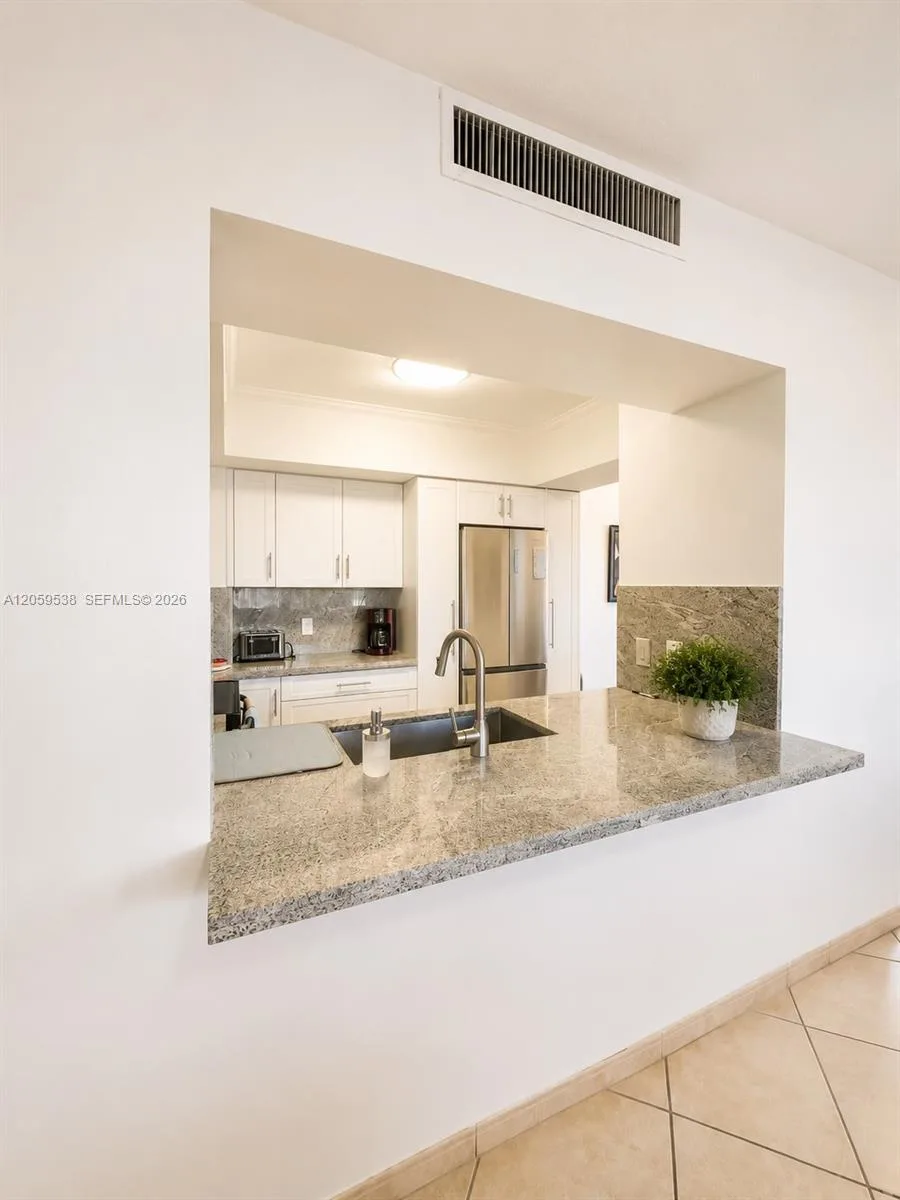 3505 S Ocean Dr # 401, Hollywood, FL 33019 photo 4