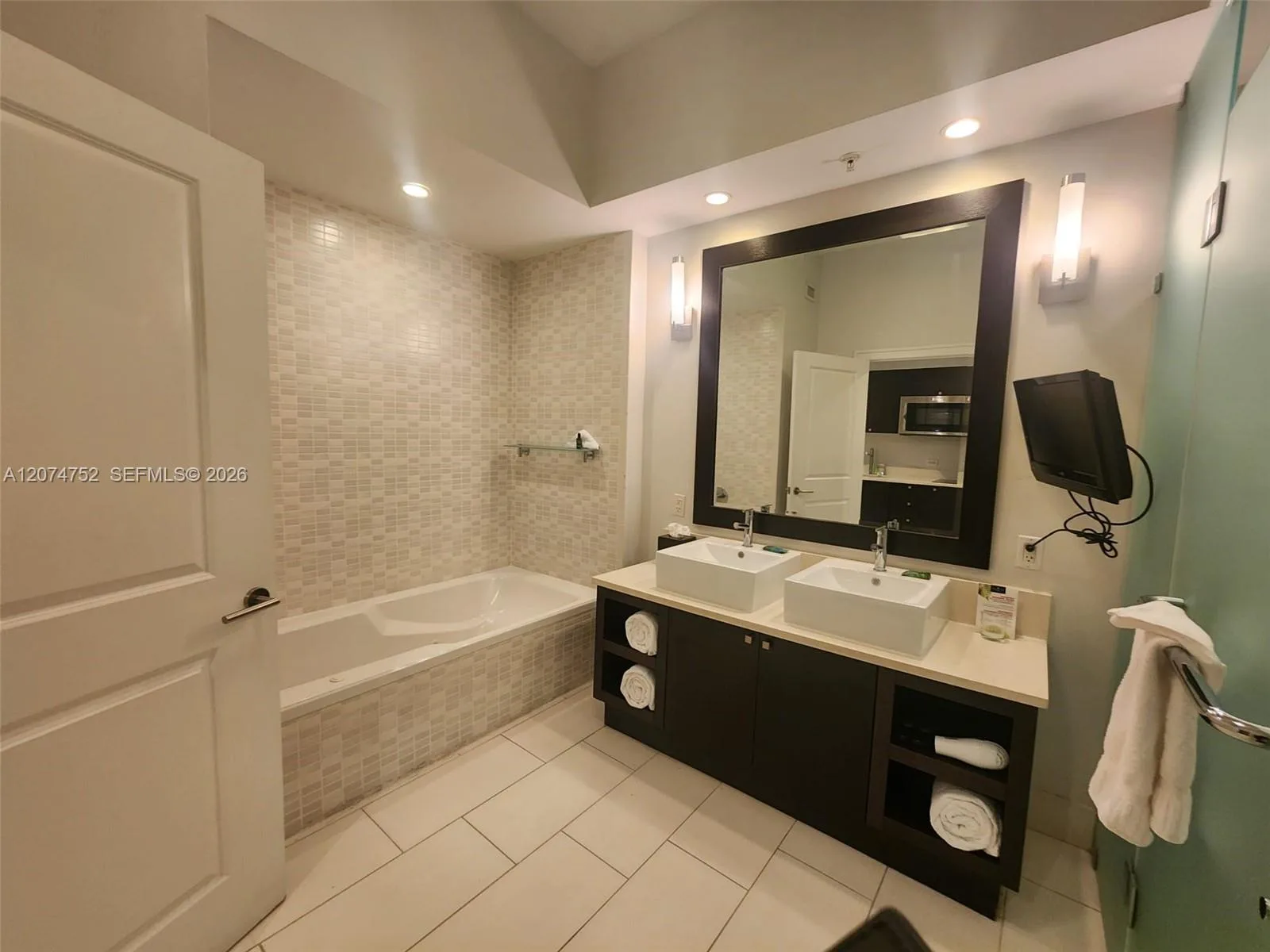 5300 NW 87th Ave # 614, Doral, FL 33178 photo 9