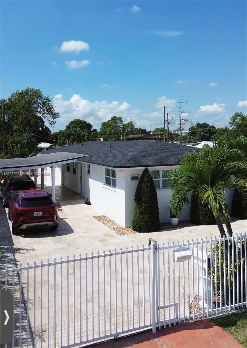 2512 NW 68th St, Miami, FL 33147 photo 2